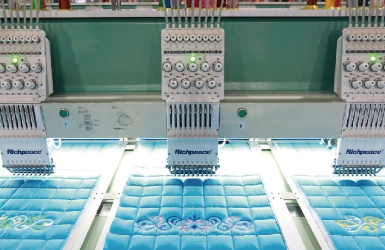 Computerized Mattress Border Embroidery Machine (4)