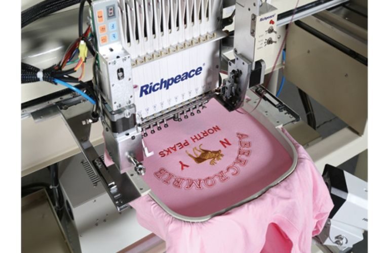 Intelligent Cloud Teaching Embroidery Machine (1)